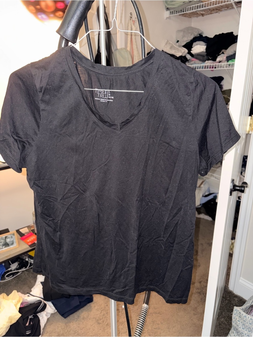 Time and Tru Black Short Sleeve Crew Neck Tee